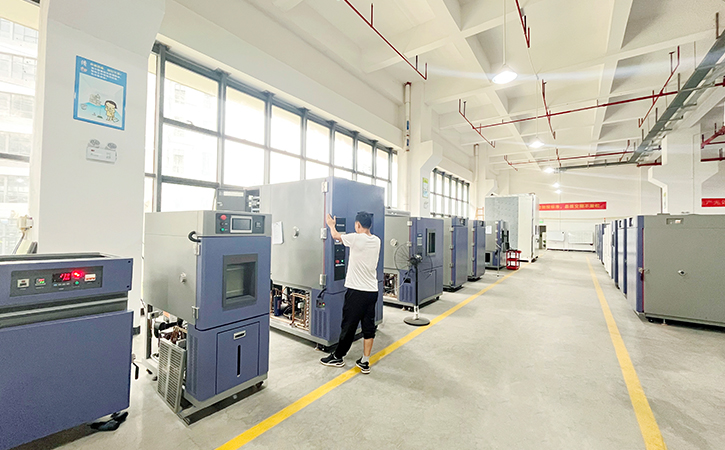 氙燈老化箱風(fēng)冷和水冷該怎么選？